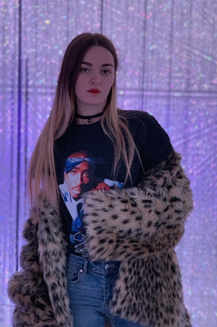 外国人女性モデル　アレックス